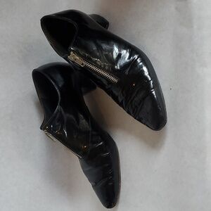 Valentino zip front ankle boots booties. Black size 38.5